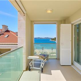 3 bedroom apartment with sea views in Dubrovnik, sleeps 6